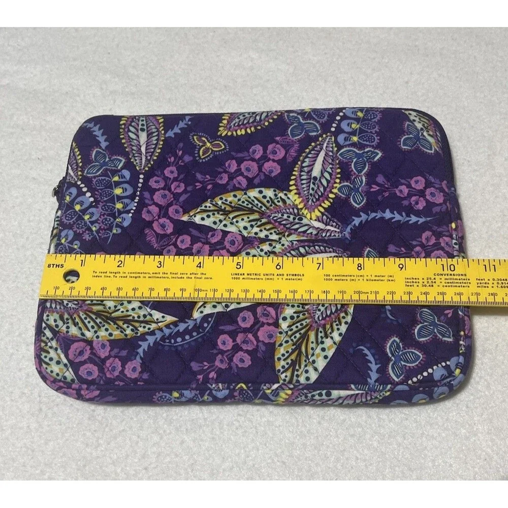 Vera Bradley iPad-tablet Sleeve Floral Paisley Design Purple Quilted Zipper